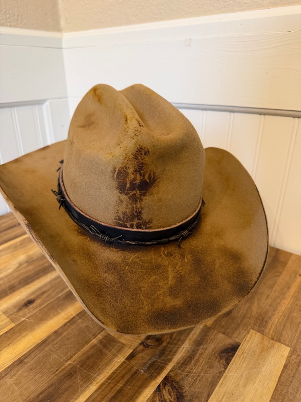 Distressed Cowboy Hat | Brown Wool Felt | Barbed Wire | Large 7 3/8